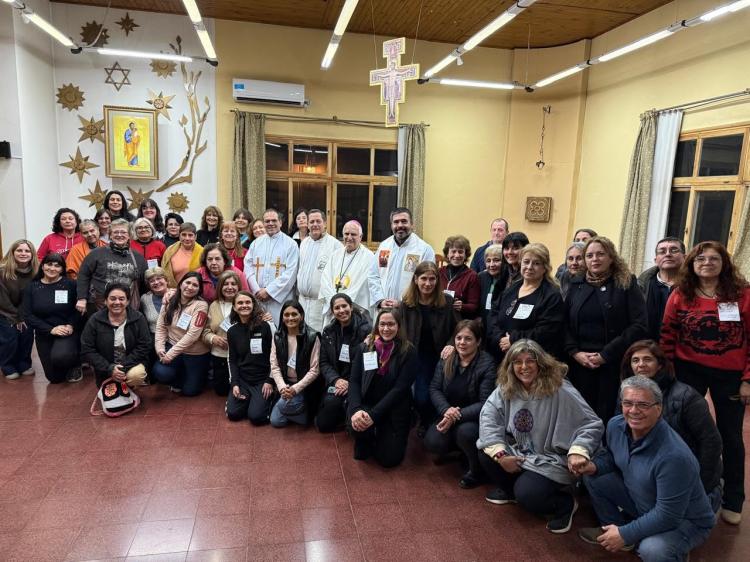 San Juan: Mons. Lozano alentó el servicio de los centros de Grávida