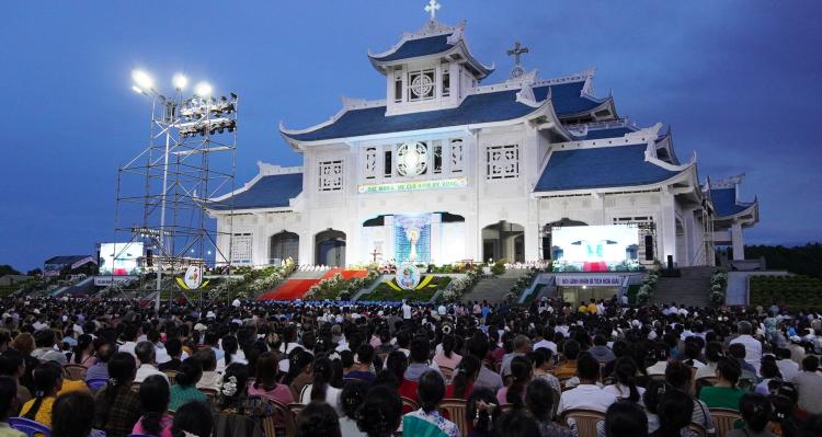 Vietnam: 160.000 fieles participaron del Congreso Mariano de La Vang
