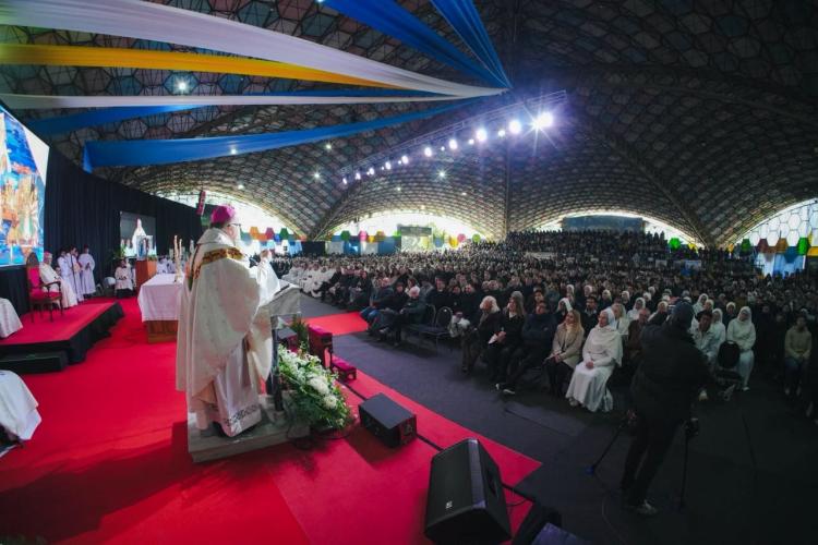 Zárate-Campana: el nuncio presidió la misa por los 50 años de la diócesis